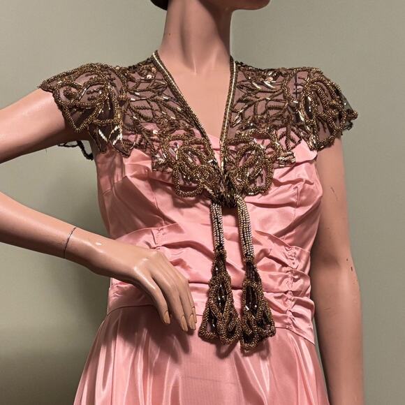 Vintage Gold/Black Bead/Sequin Silk Mesh Shoulder CAPE/SHAWL/WRAP 20s Style - Picture 1 of 5